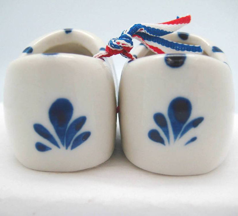 Delft Shoe Pair with Embossed Kiss Design - GermanGiftOutlet.com
 - 4